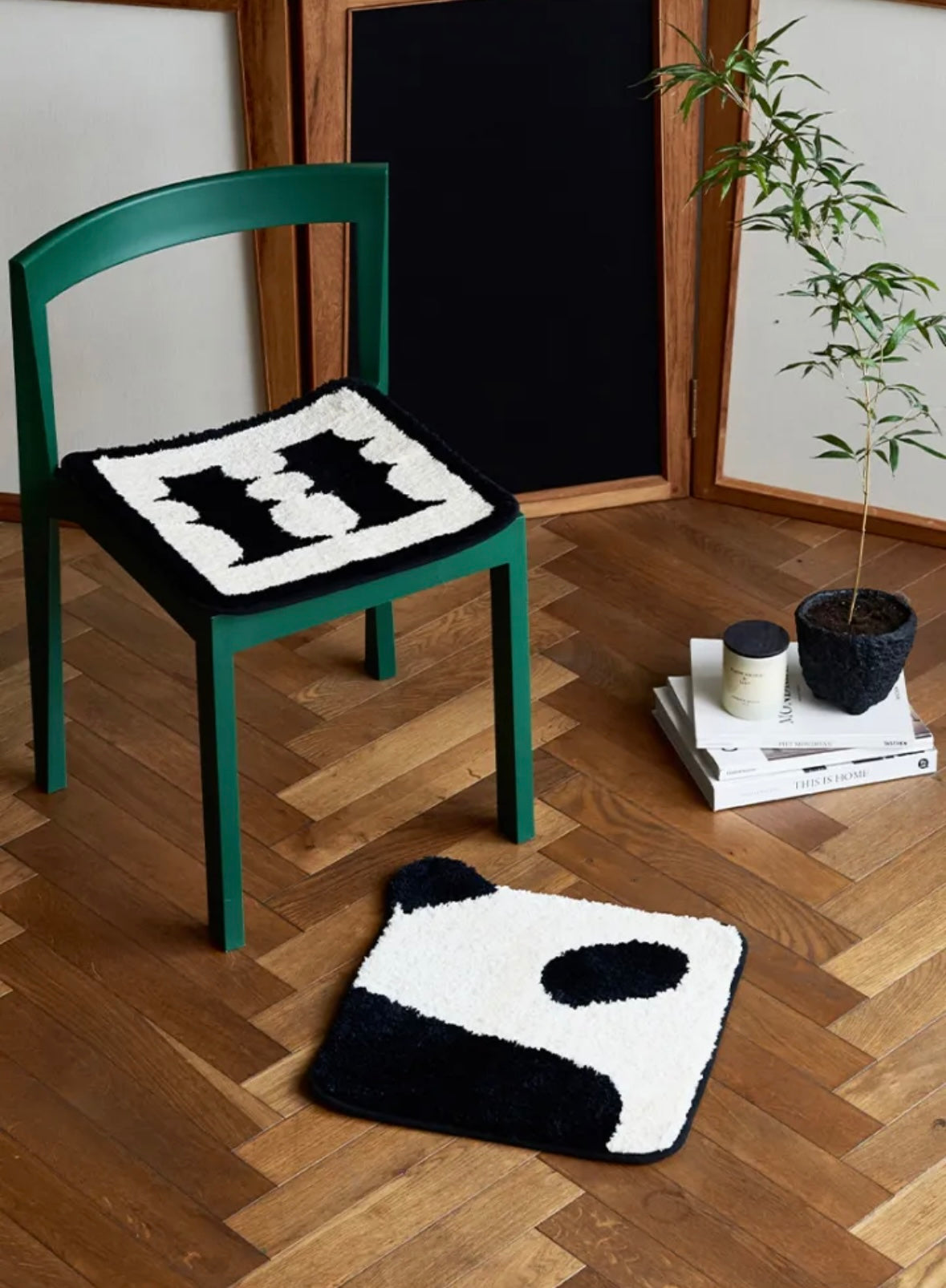 Textured Tufted Chair Pad – Soft, Non-Slip, and Stylish