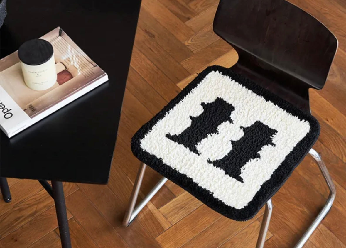 Textured Tufted Chair Pad – Soft, Non-Slip, and Stylish